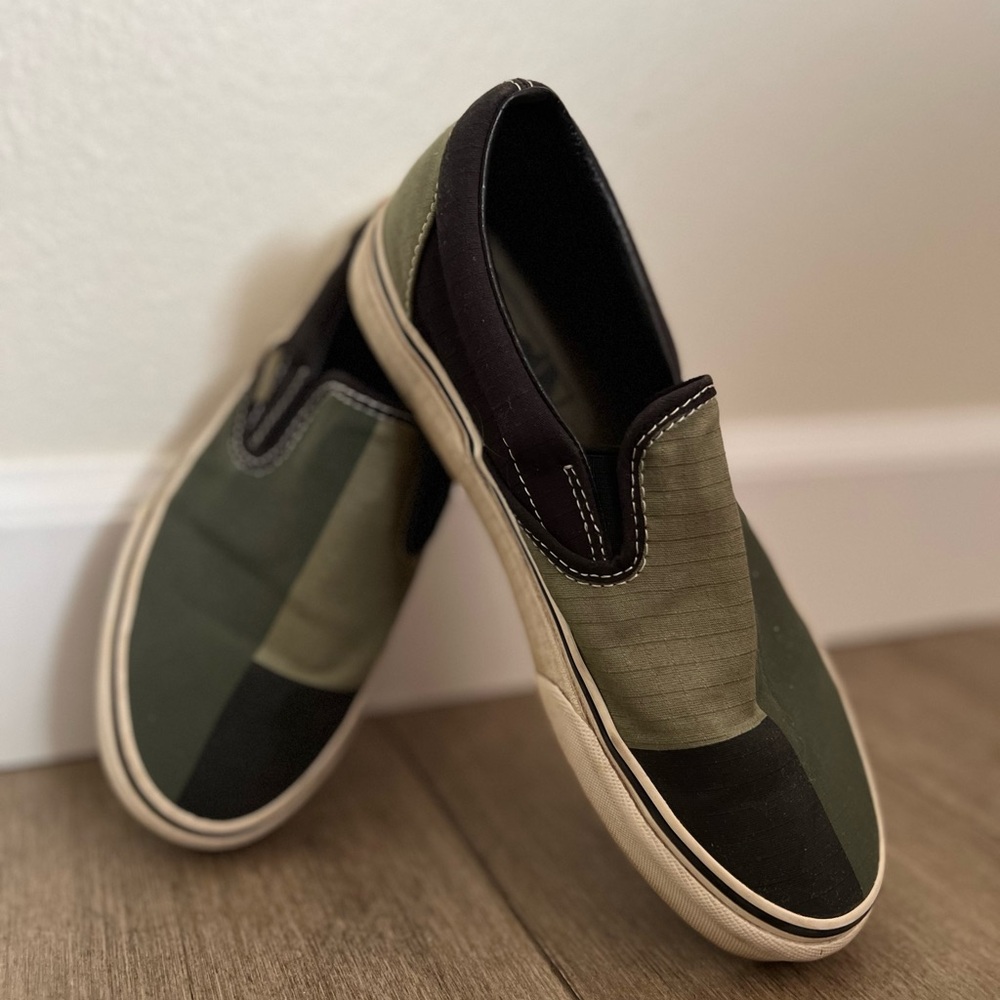 Vans Classic Slip-On 66 Supply Green Black